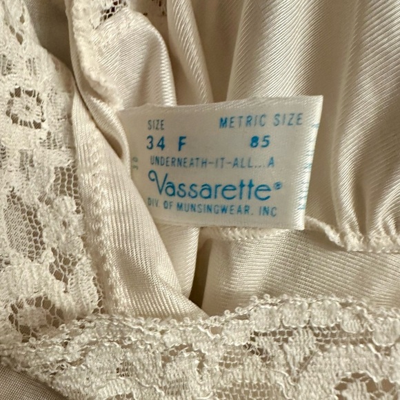Vintage Vassarette Cream Lace Trim Chemise 34F - Picture 4 of 5